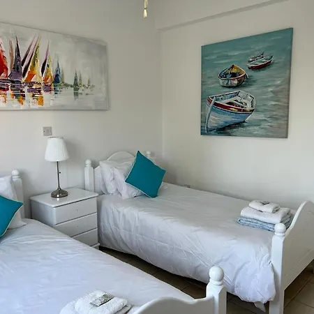 Limnaria Villas - Large Modern And Comfy 2 Bed Apartment