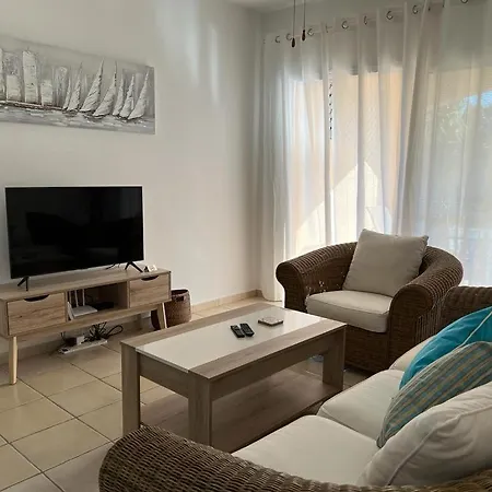 Limnaria Villas - Large Modern And Comfy 2 Bed Apartment *