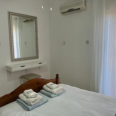 Limnaria Villas - Large Modern And Comfy 2 Bed Apartment *