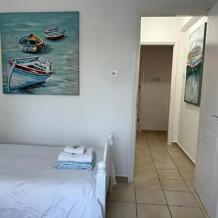 Limnaria Villas - Large Modern And Comfy 2 Bed Apartment *