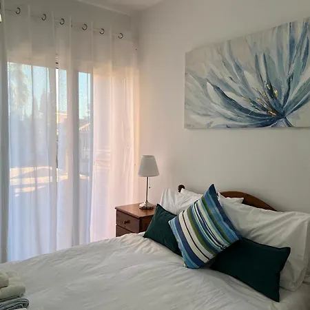 Limnaria Villas - Large Modern And Comfy 2 Bed Apartment *