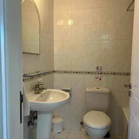 Limnaria Villas - Large Modern And Comfy 2 Bed Apartment *